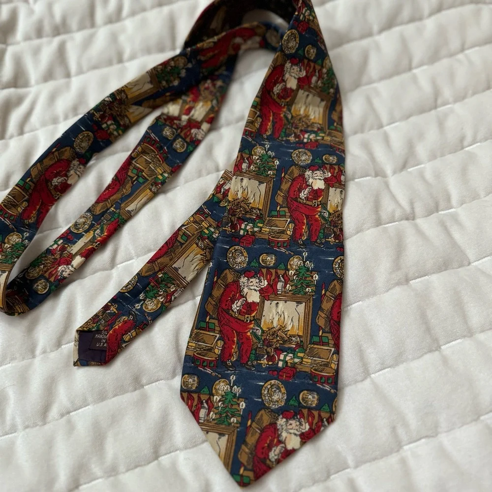 Tie Carmel - Pebble Beach Christmas Santa Red  Silk Tie